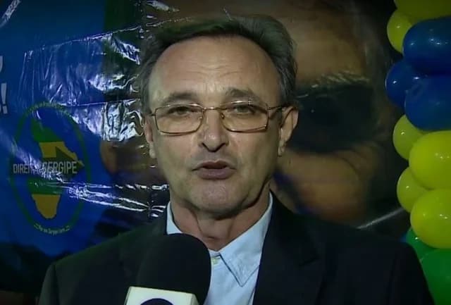 Após vazar áudios de Julian em reunião, ex-presidente do PSL de SE ataca paraibano: “Traiu Bolsonaro e faz política da malandragem”