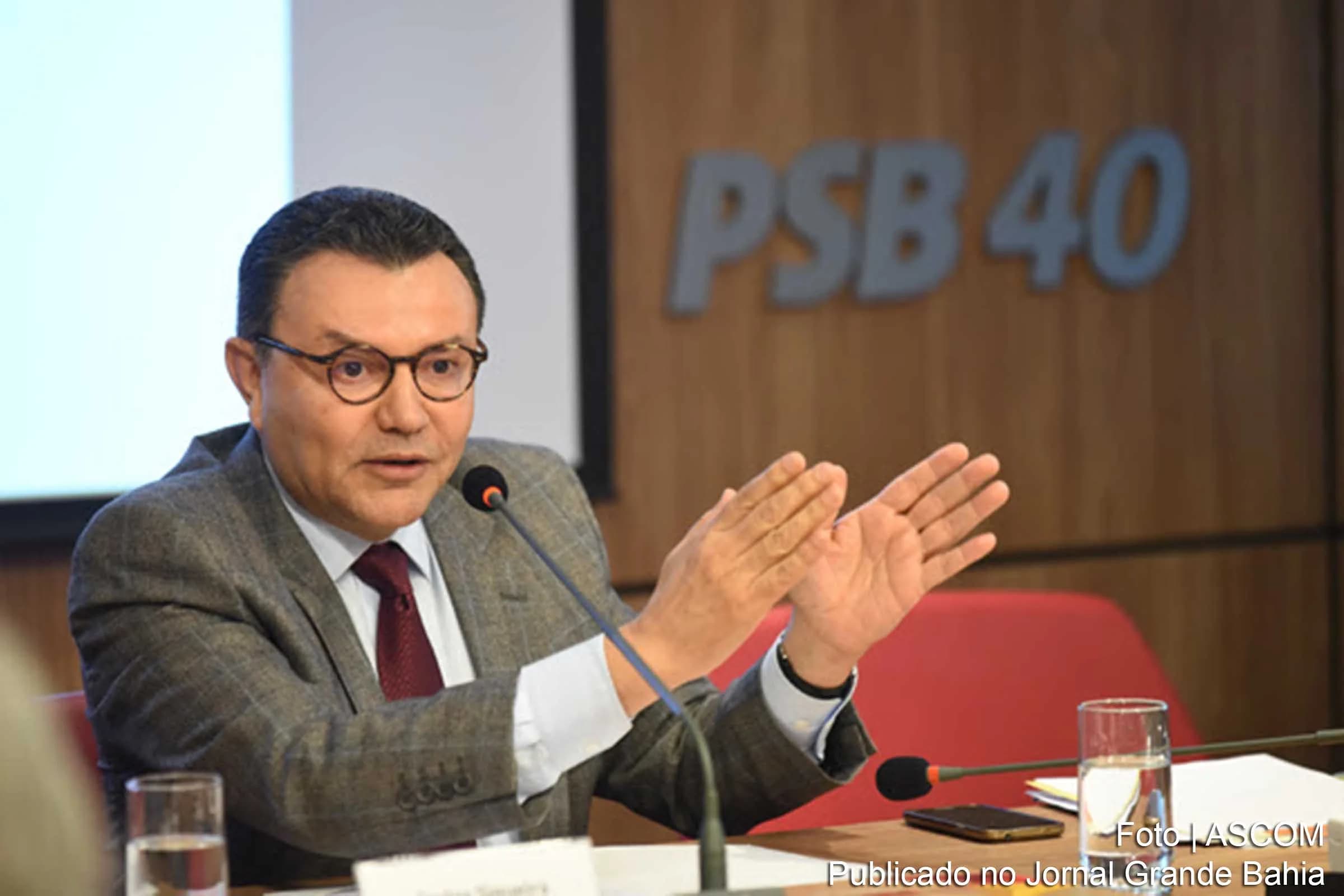 Siqueira ouviu o discurso no Gervásio Maia sobre Gervásio Maia