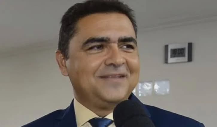 Substituindo Zenóbio, vice-prefeito de Guarabira vai colocando a cabeça pra fora