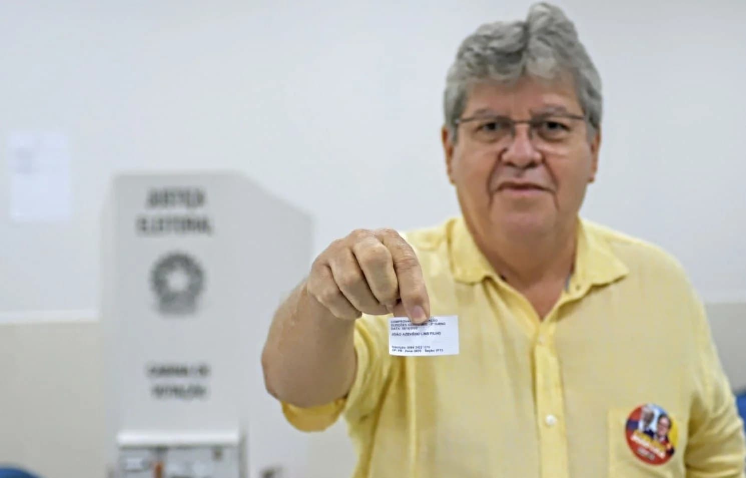 É possível ser amado sem caneta. Sem voto, não