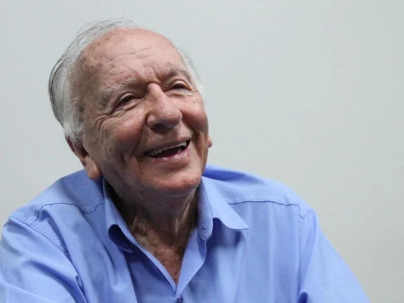 Documentário: Enivaldo quer provar que fez mais por CG que qualquer outro prefeito da história