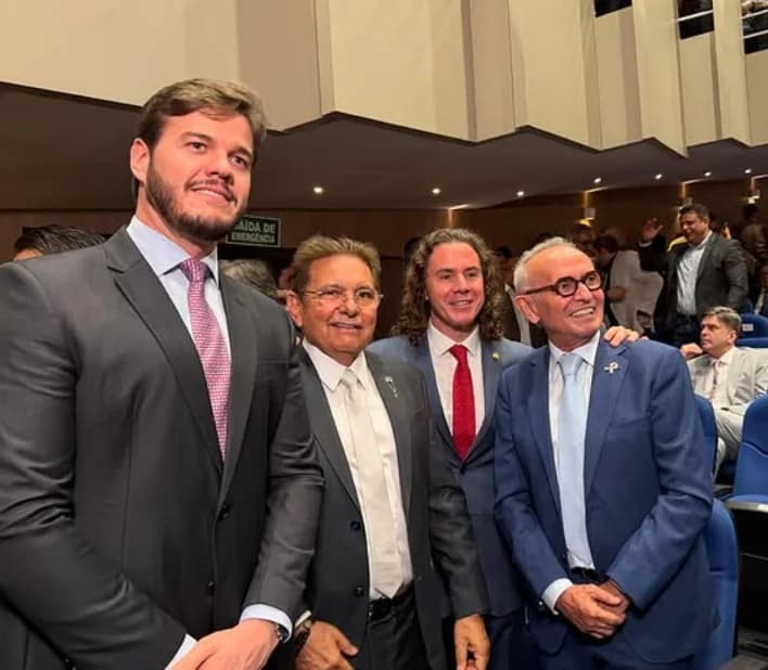 Relacionamento aberto entre João e Cícero permite flagras com a oposição a olhos nus