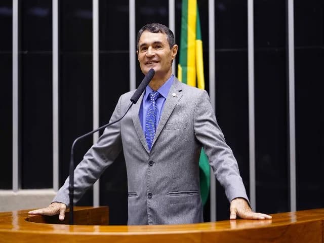 Depois da cadeira de Bruno, vaga de vice de Romero é o cargo mais cobiçado em CG