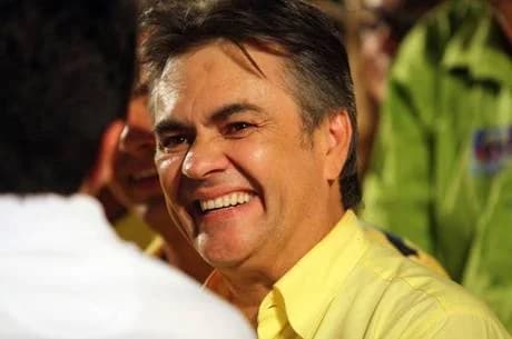Cássio, a política é feita de pessoas…então