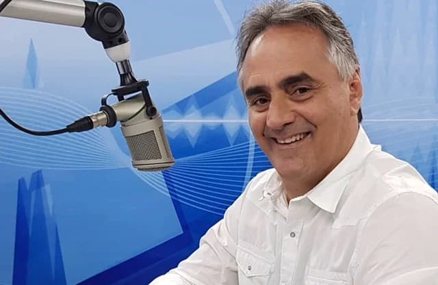Diferentemente de João, Cartaxo prefere evitar confronto com servidores