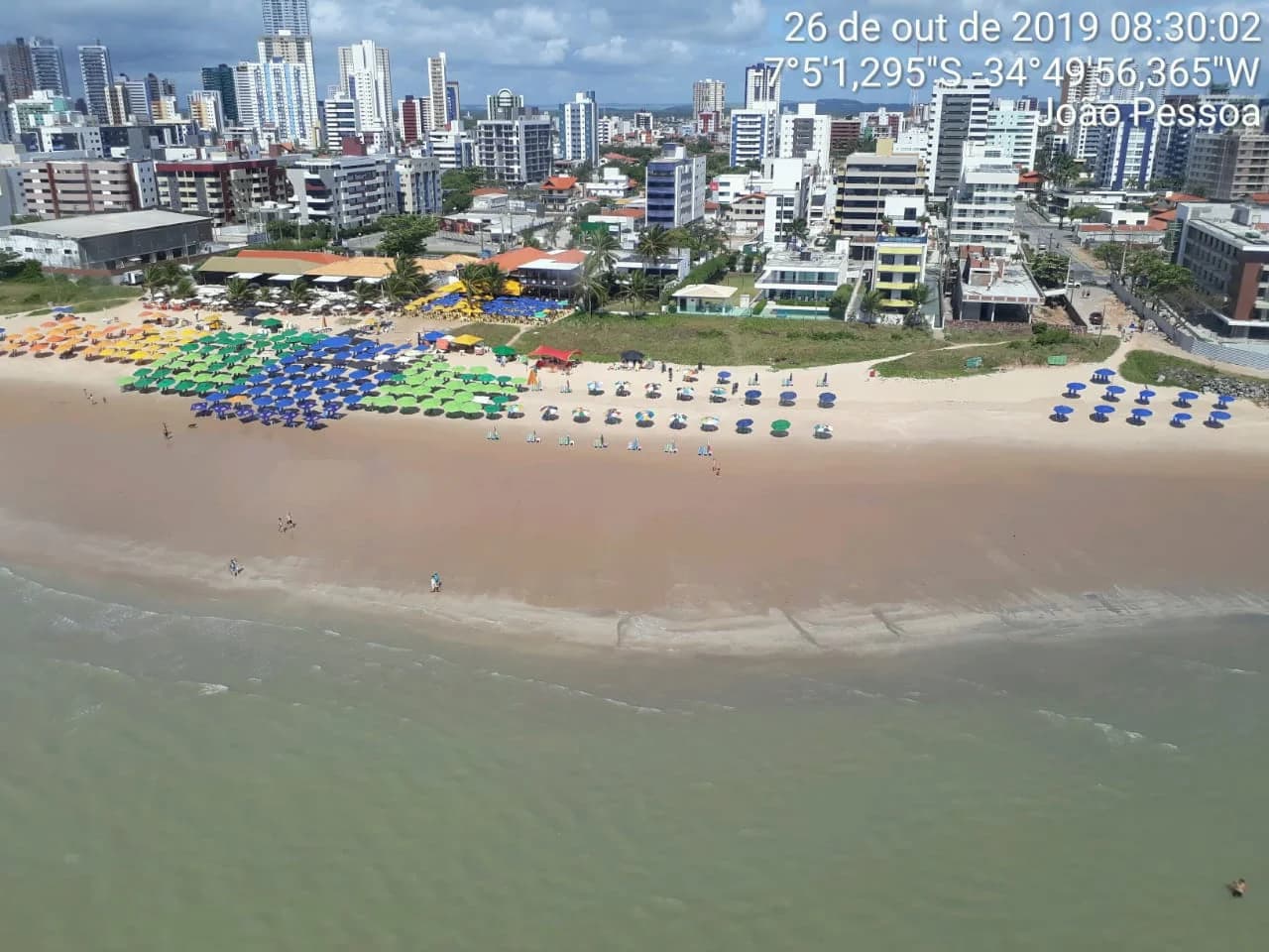 Ameaça do óleo: Hotéis da PB mantém ocupação e sobrevoo do Ibama aponta preservação da costa; veja fotos
