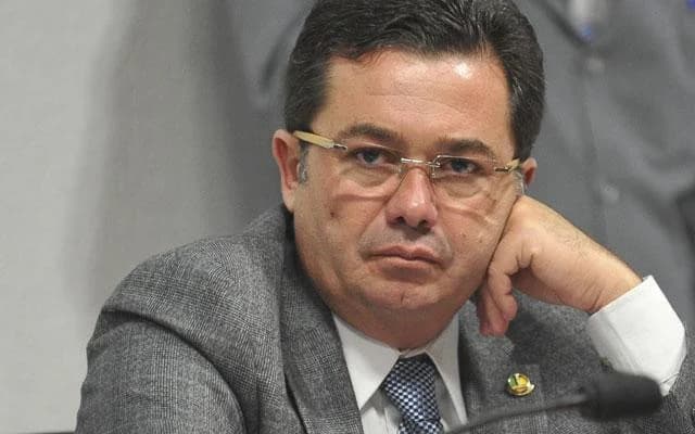 Em livro, Janot registra orientações de Vitalzinho para vencer sabatina no Senado