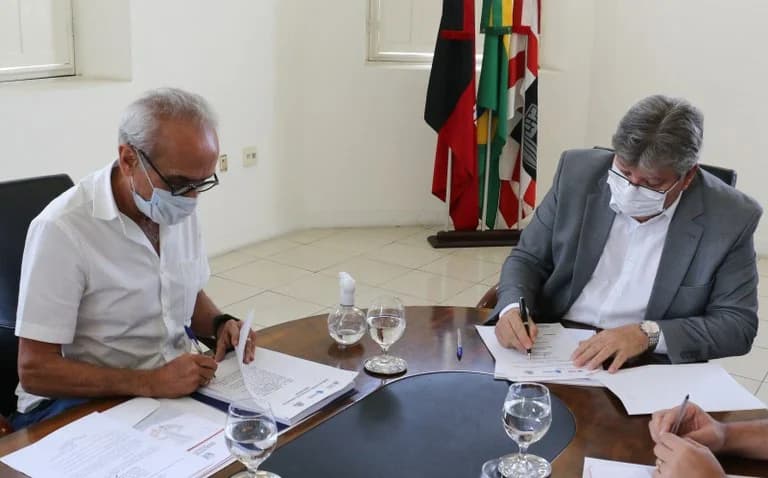 Guerra da saúde entre governo e PMJP expõe o que população já sabe