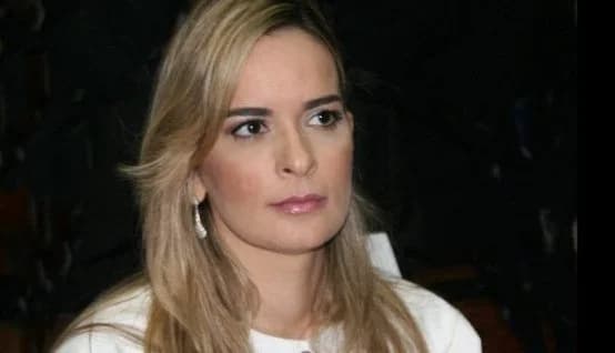 Daniella Ribeiro descobre que pedir desculpas é a melhor forma de sair de uma fria