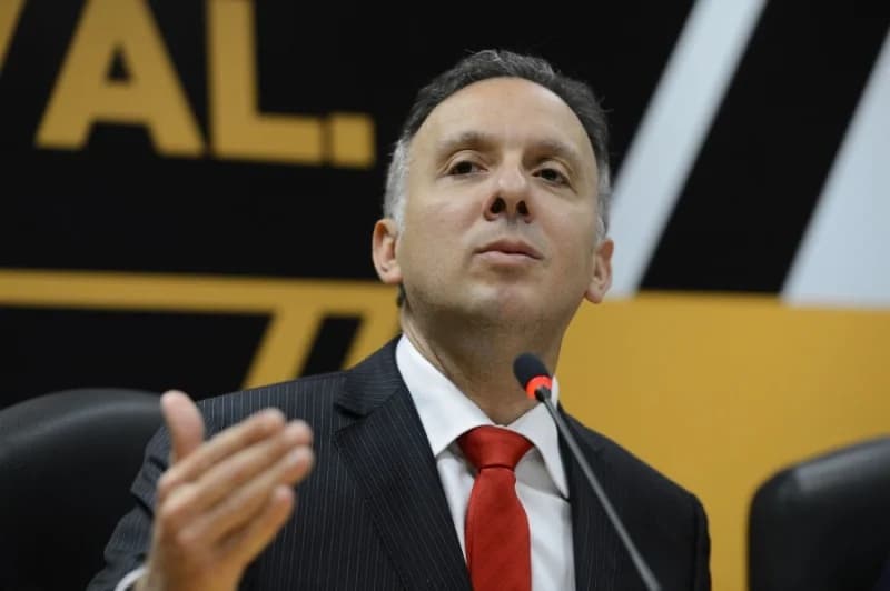 Aguinaldo diz o que João disse, mas não leva carão de Galdino, que tá de jejum