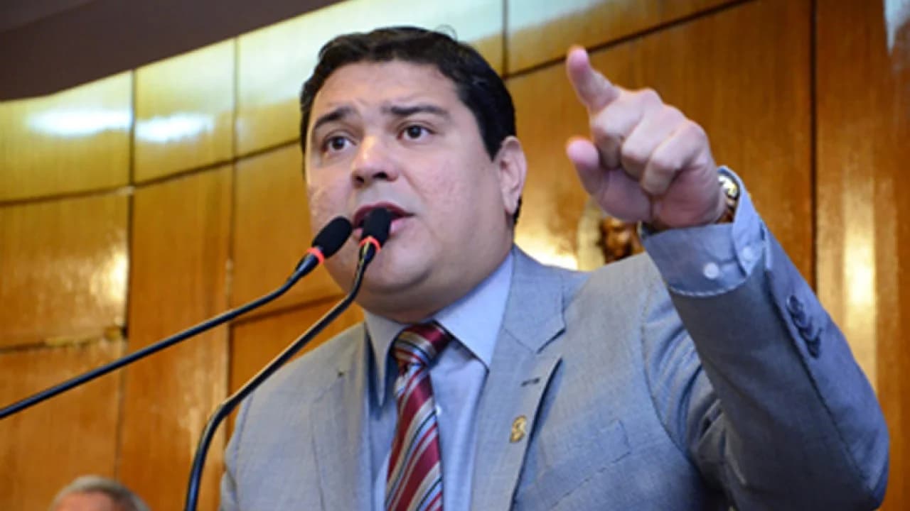 Ao concluir mestrado, ex-vereador defende a Opinião Pública como meta de gestão