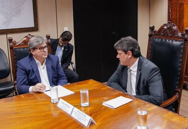 Presidente do Confea compara João a Tarcísio e diz: “Melhores governadores são engenheiros”