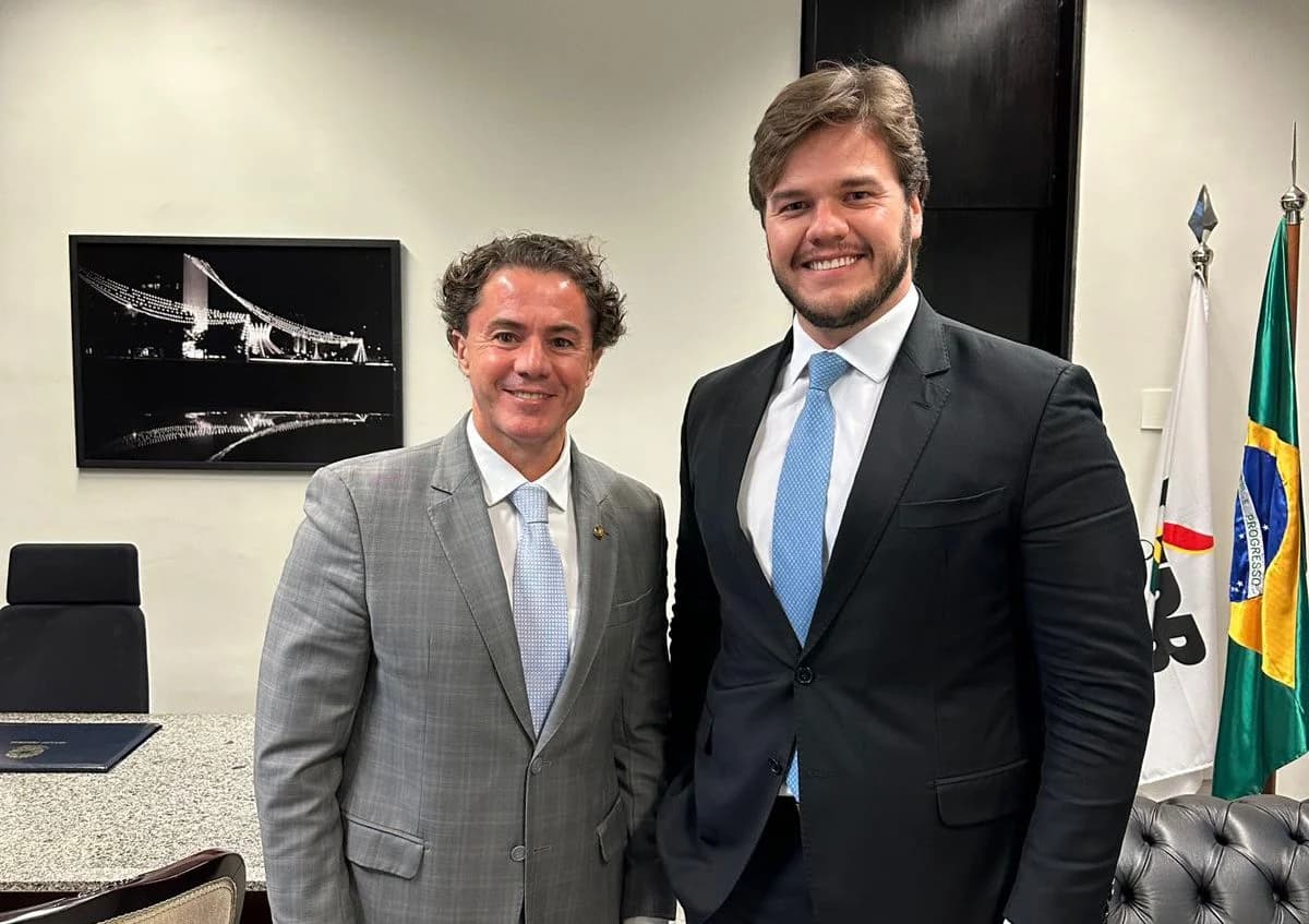 Vené grava vídeo parabenizando São João de Campina, mas não cita Bruno Cunha Lima