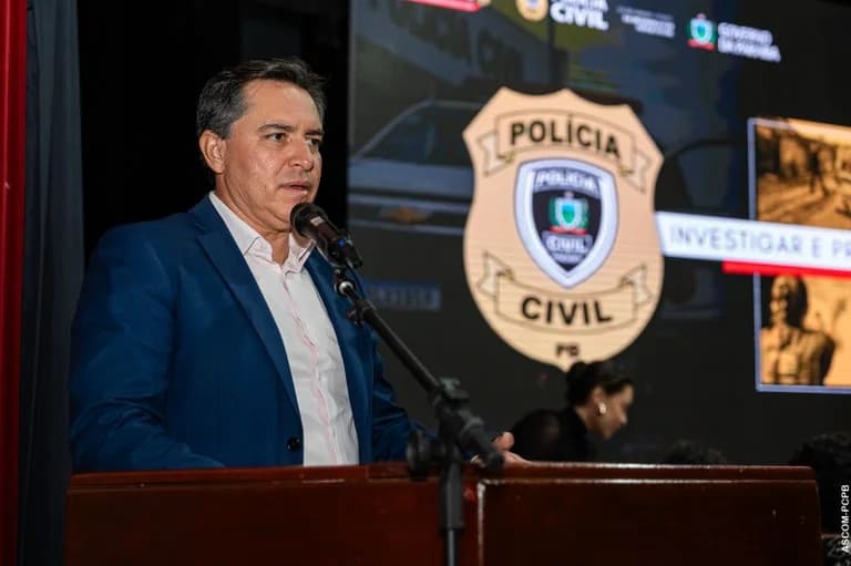 Para desalento da oposição, governo dá 20% de reajuste e põe fim a impasse na segurança