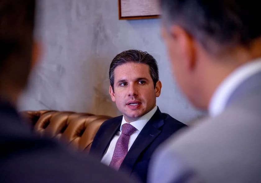 Após barrar Eduardo, Hugo pega embalo e foca pautas positivas
