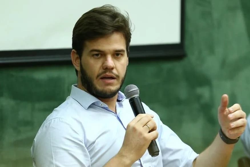 Bruno Cunha Lima dá aula sobre autonomia e os seus escutam tudo sem questionar
