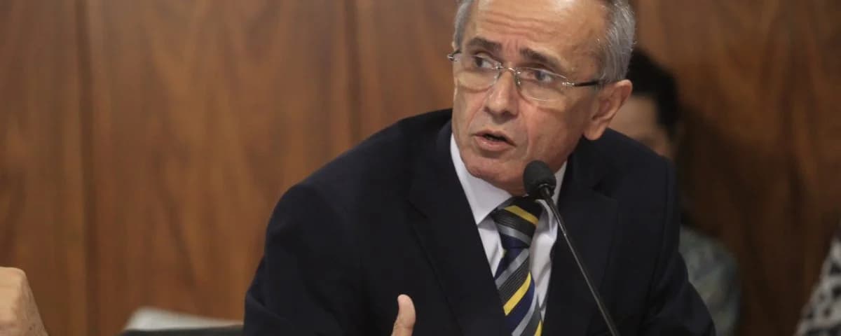 Não tem que faça Cícero negar candidatura em 2026