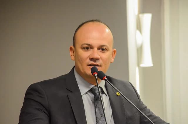 Mais votado pra federal, Cabo Gilberto sobe de patente e mira prefeitura de JP