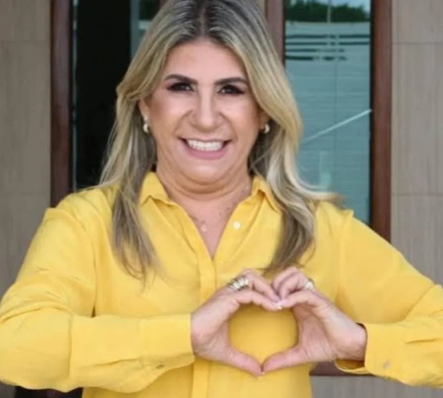 Edna mostra que antecipar voto também é republicano