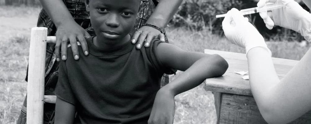 Omissão, o verdadeiro vírus que vem da África