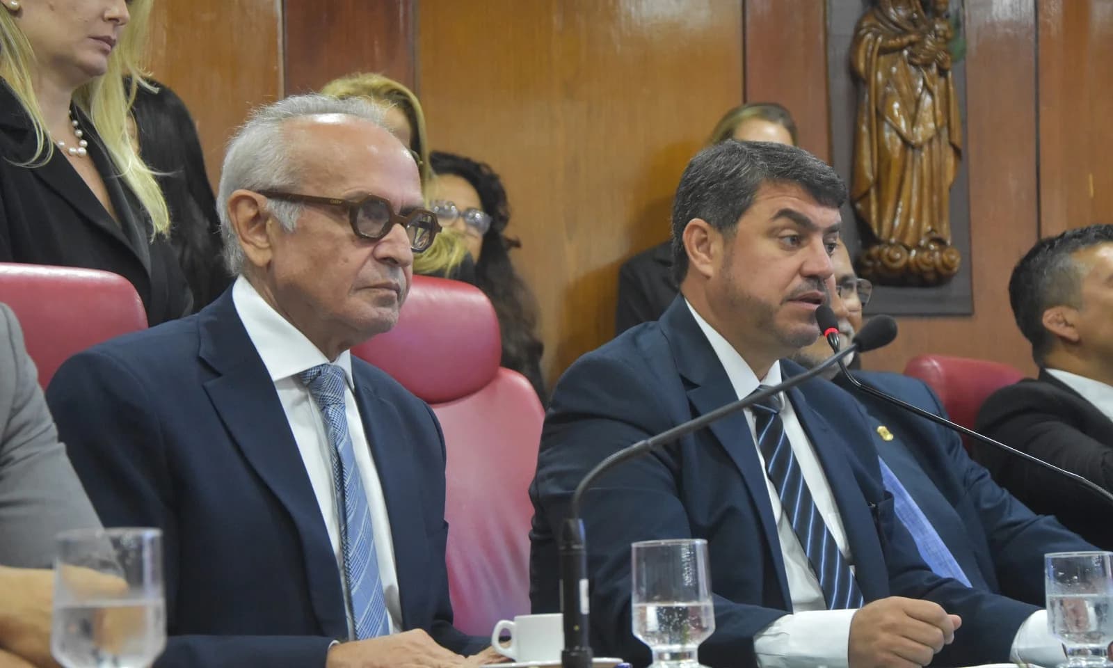 MPs de Cícero criando centenas de cargos sem concurso em JP geram alvoroço na Câmara