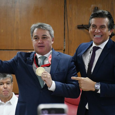 Apoiado pelo bolsonarismo, Efraim não crê em anistia, defende Tarcísio e diz: “Saída é eleger um aliado”