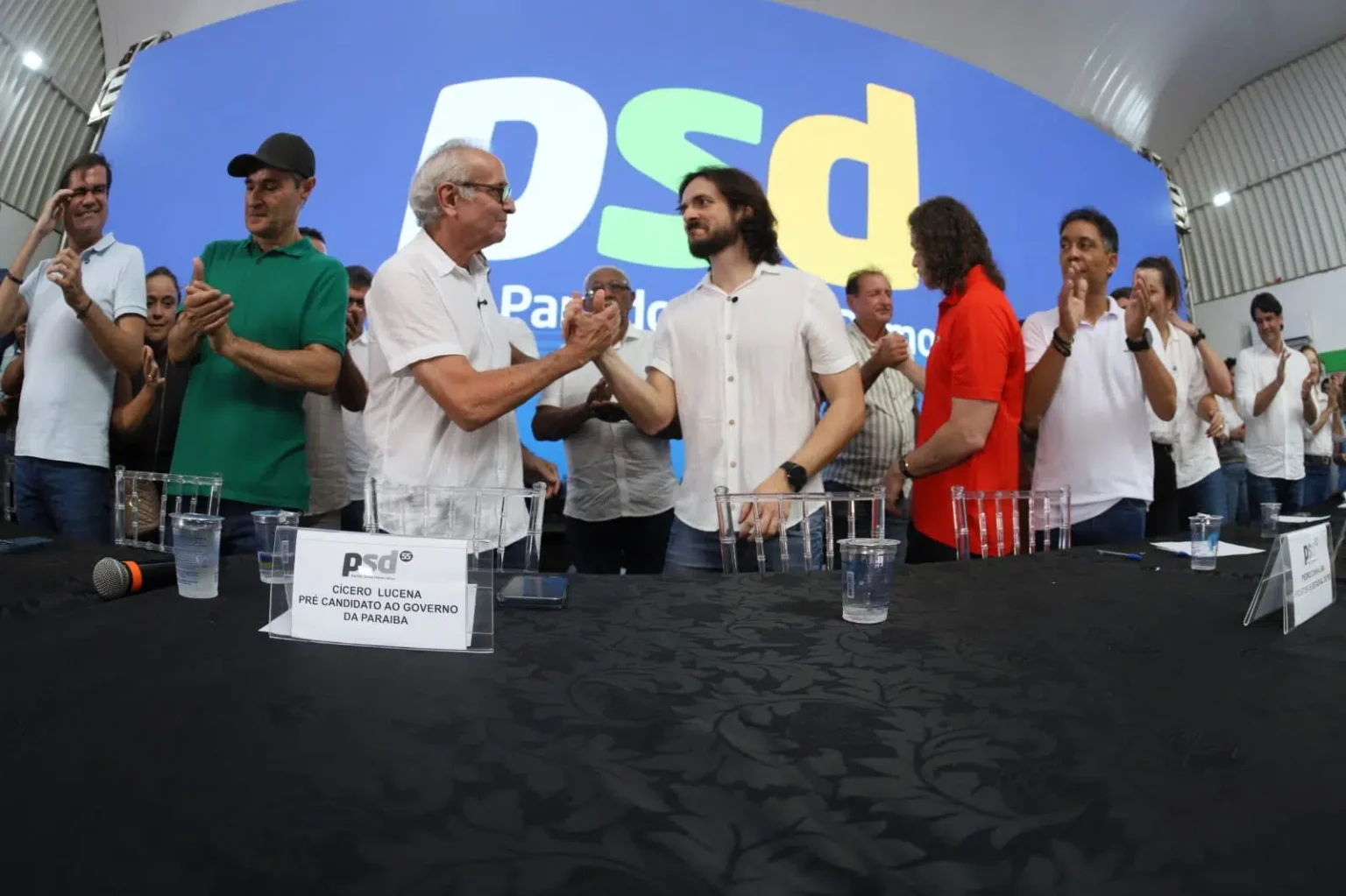 Cícero reúne exército Cunha Lima e reaviva esperanças da oposição