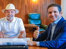 Se onde Lula está tem wifi, ele viu o recado de Hugo