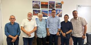 Luiz Couto resolve abençoar Lucas antes do batismo do PT