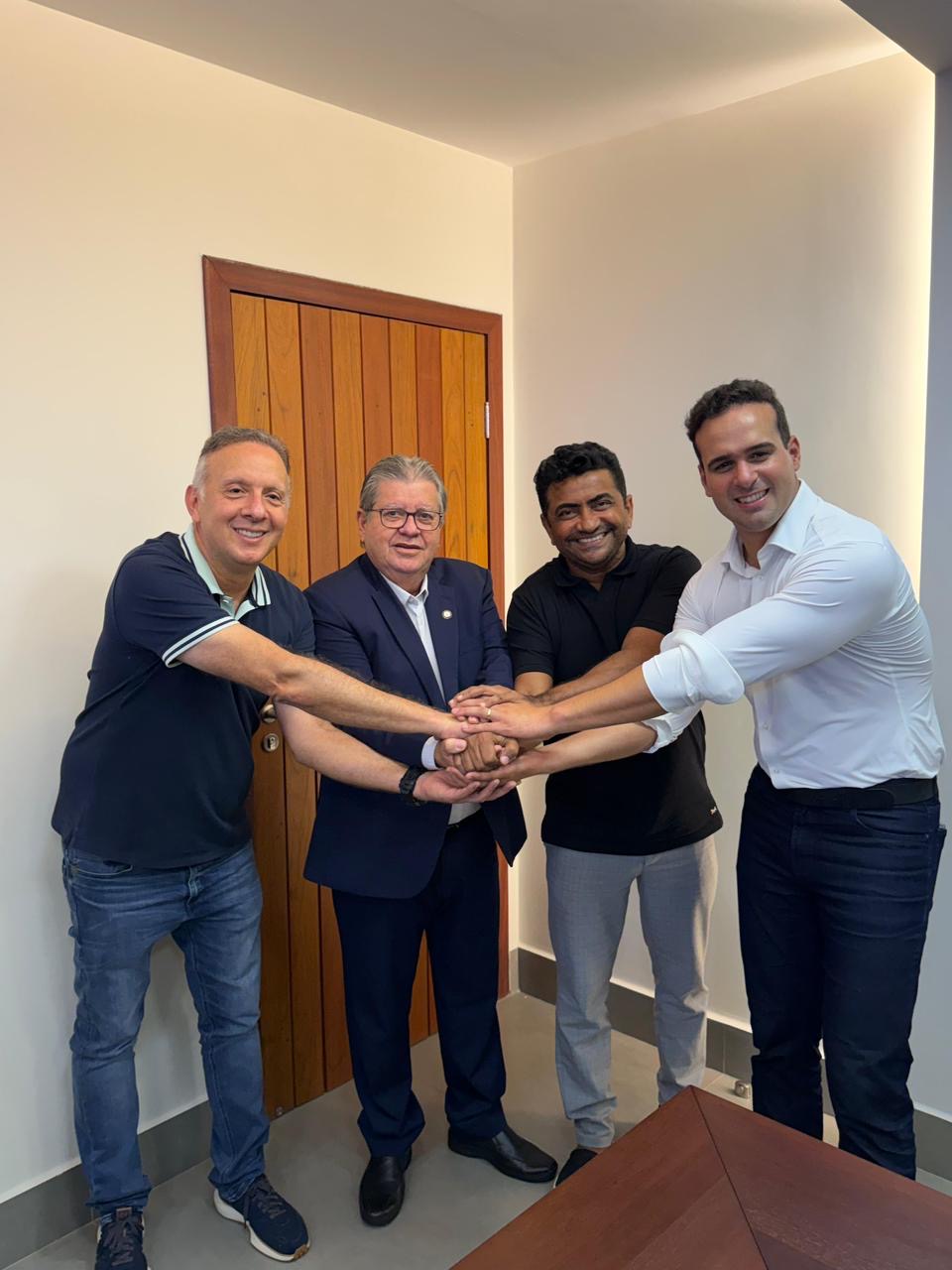 Mô Lima ajusta o tom e adere a Lucas Ribeiro